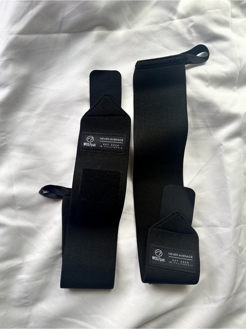 WOLF Black Weightlifting Wrist Wraps with Wrist Strap